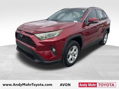Used 2021 Toyota RAV4 XLE w/ XLE Grade Weather Package image 4