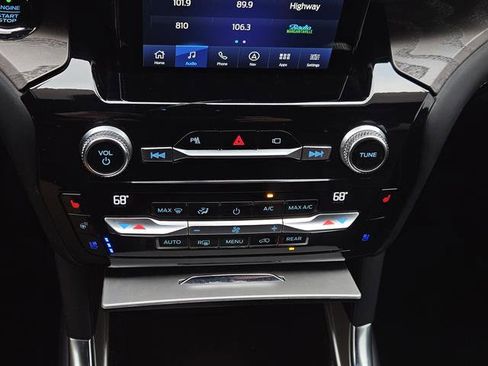 Used 2021 Ford Explorer Platinum w/ Equipment Group 601A image 15