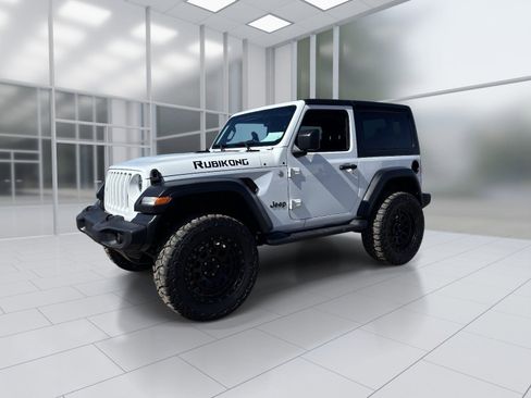 Used 2020 Jeep Wrangler Sport AWD/4WD image 2