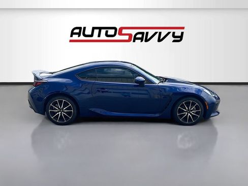 Used 2025 Toyota GR86 RWD image 8
