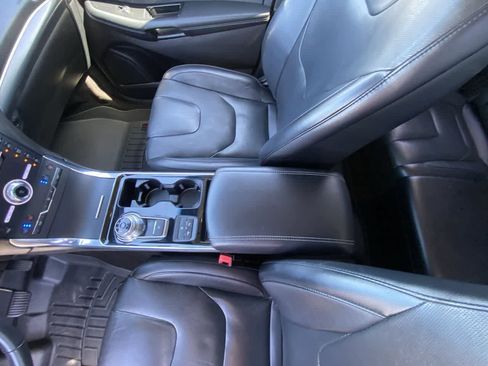 Used 2019 Ford Edge Titanium w/ Equipment Group 301A AWD/4WD image 21