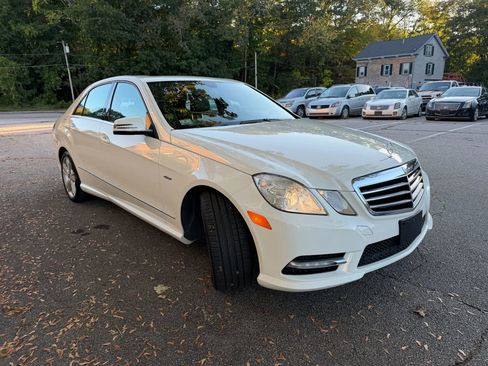 Used 2012 Mercedes-Benz E 350 4MATIC Sedan image 3