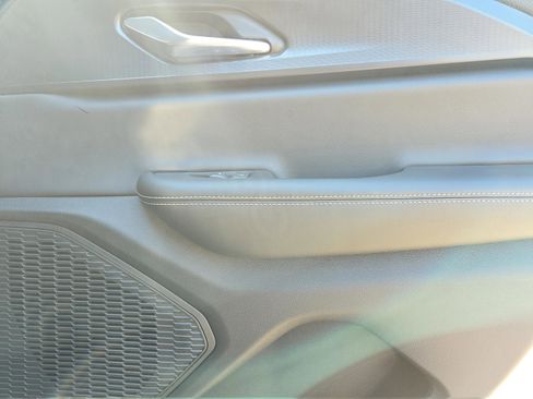 New 2025 Jeep Grand Cherokee Laredo image 13