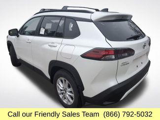 New 2026 Toyota Corolla Cross LE w/ Moonroof Package AWD/4WD video 3