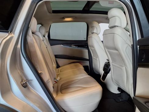 Used 2019 Lincoln Nautilus Reserve AWD/4WD image 10