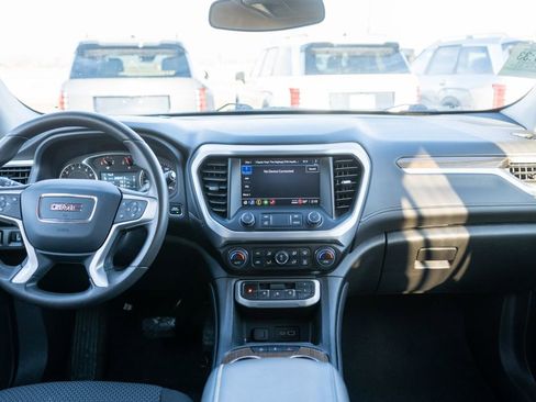 Used 2023 GMC Acadia SLE w/ Driver Convenience Package image 17