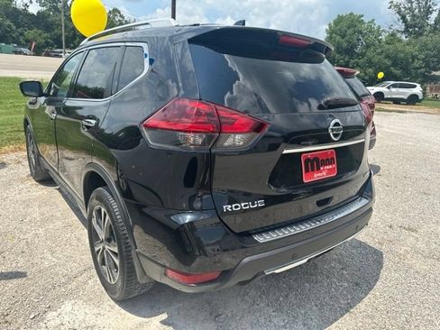 Used 2019 Nissan Rogue SV w/ Premium Package AWD/4WD image 5
