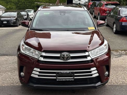 Used 2019 Toyota Highlander XLE AWD/4WD image 5