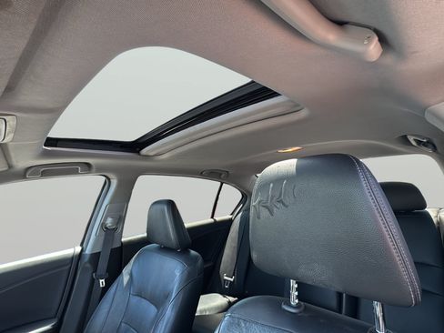 Used 2017 Honda Accord EX-L image 32