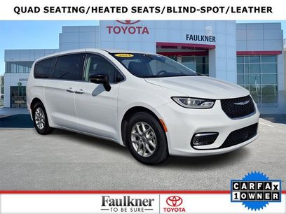 Used 2024 Chrysler Pacifica Touring-L