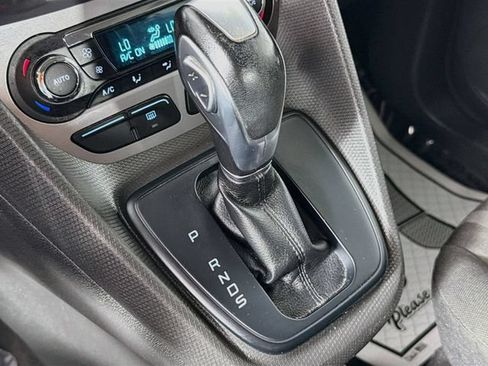 Used 2017 Ford Transit Connect XLT FWD image 16