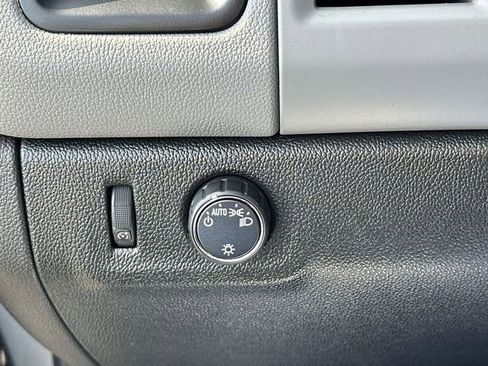 Used 2021 Chevrolet Colorado W/T w/ WT Convenience Package image 16