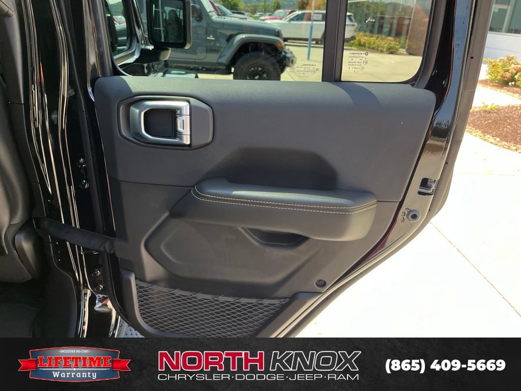 New 2027 Jeep Wrangler Unlimited Sahara AWD/4WD image 25