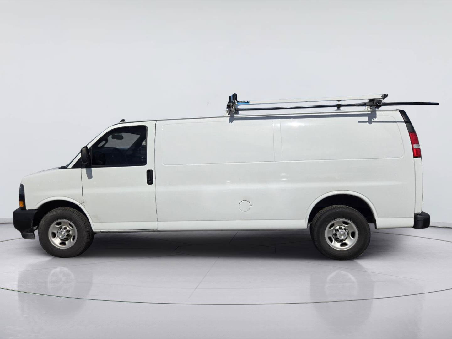 Used 2023 Chevrolet Express 2500 Extended w/ Driver Convenience Package RWD image 5