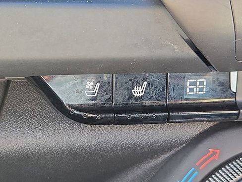 Used 2020 Chevrolet Camaro SS image 37