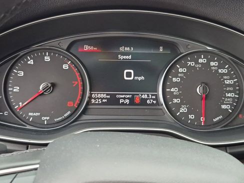Used 2022 Audi Q5 2.0T Premium w/ Convenience Package AWD/4WD image 3