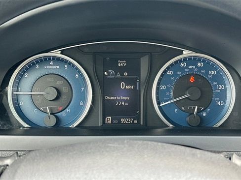 Used 2016 Toyota Camry LE image 27