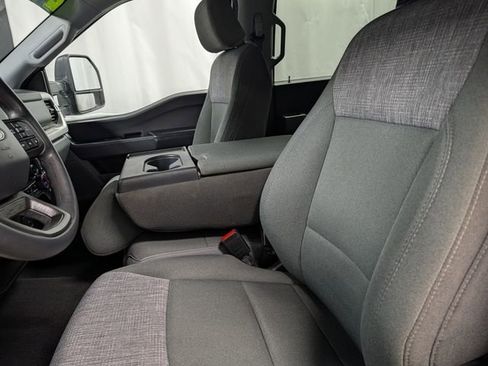 Used 2024 Ford F350 XLT image 11