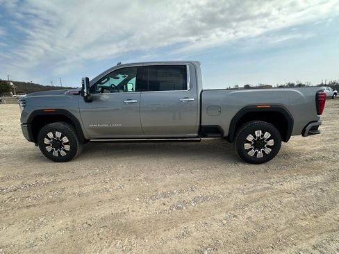 New 2026 GMC Sierra 2500 Denali w/ Denali Reserve Package image 8