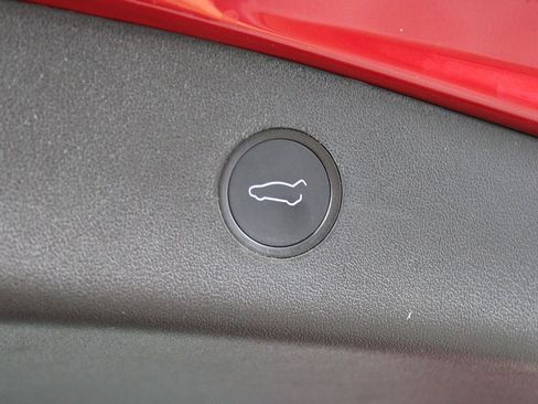 Used 2021 Tesla Model 3 Performance image 22