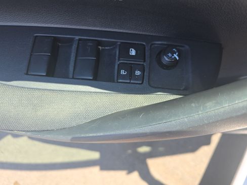 Used 2024 Toyota Corolla LE FWD image 27