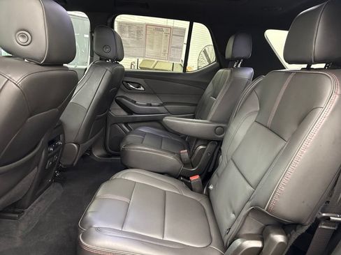 Used 2022 Chevrolet Traverse RS AWD/4WD image 12