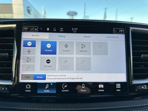 Used 2023 Chrysler Pacifica Touring-L image 37