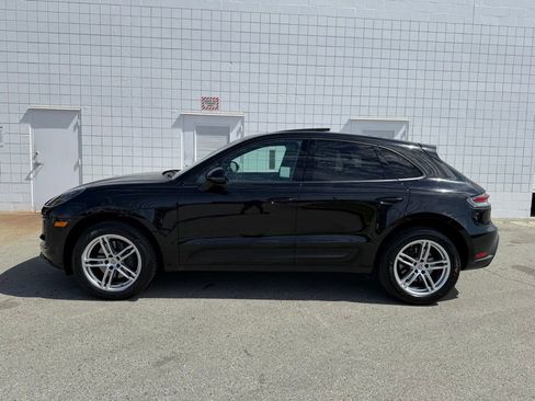 Used 2024 Porsche Macan image 3