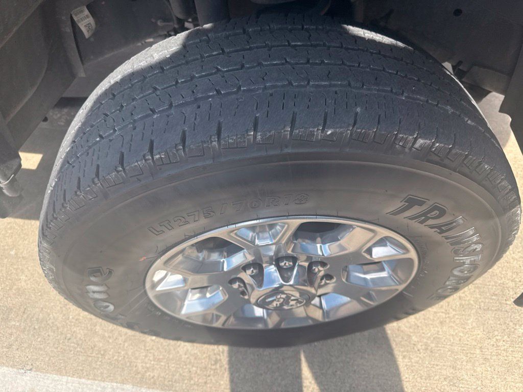 Used 2024 RAM 2500 Laramie AWD/4WD image 5