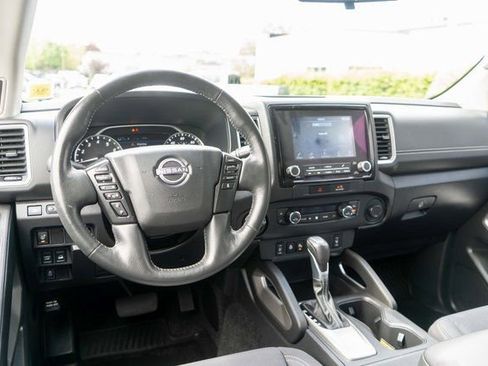 Used 2023 Nissan Frontier SV w/ SV Convenience Package AWD/4WD image 12