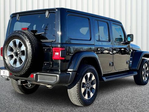 Used 2021 Jeep Wrangler Unlimited Sahara w/ Uconnect 4C Nav & Sound Group AWD/4WD image 6