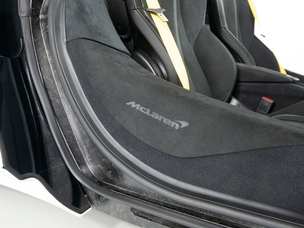 Used 2024 McLaren 750S Spider RWD image 36