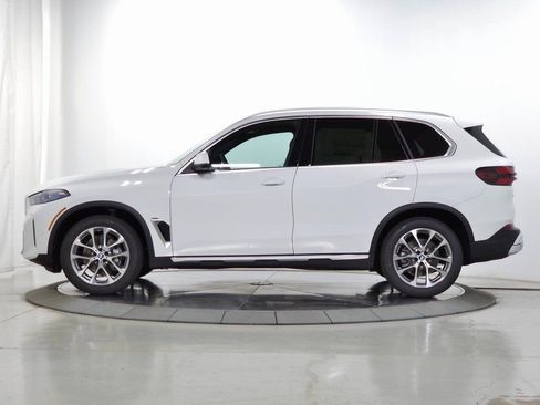 Used 2026 BMW X5 xDrive40i w/ Parking Assistance Package AWD/4WD image 5