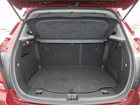 Certified 2022 Chevrolet Trax LT w/ LT Convenience Package image 29