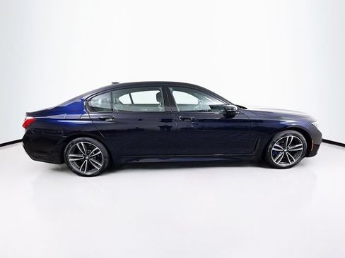 Used 2022 BMW 750i xDrive w/ M Sport Package AWD/4WD image 9