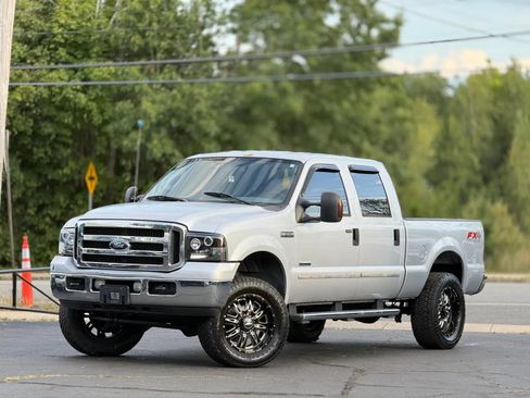 Used 2005 Ford F250 Lariat AWD/4WD image 2