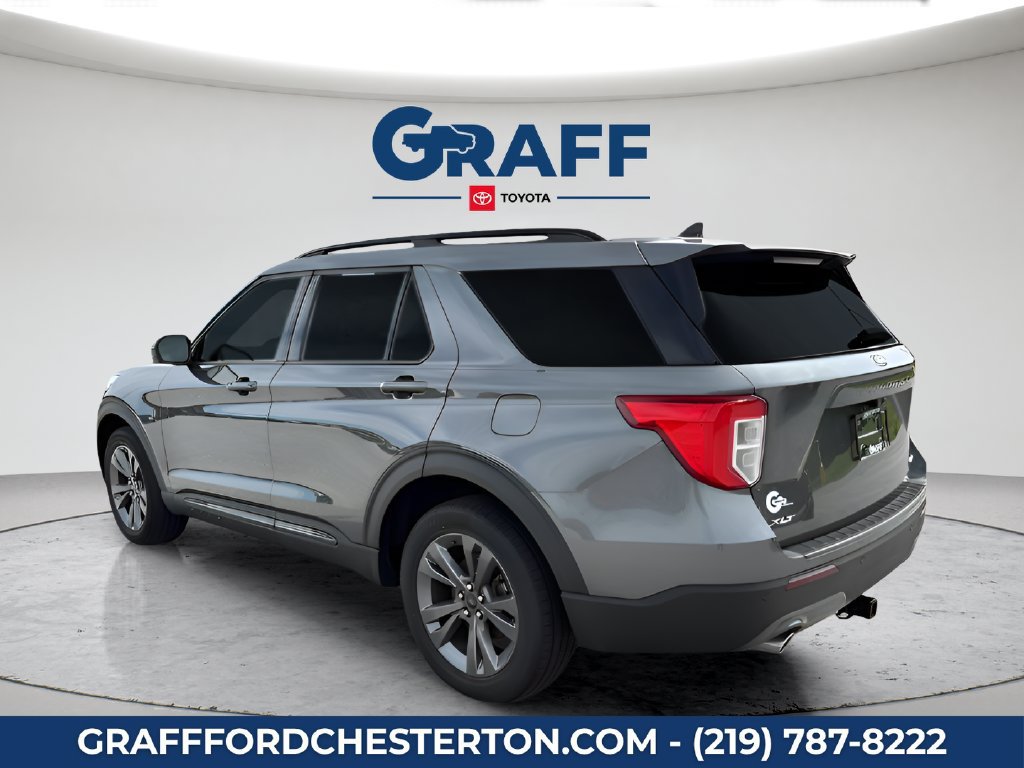 Used 2023 Ford Explorer XLT w/ Equipment Group 202A AWD/4WD image 10