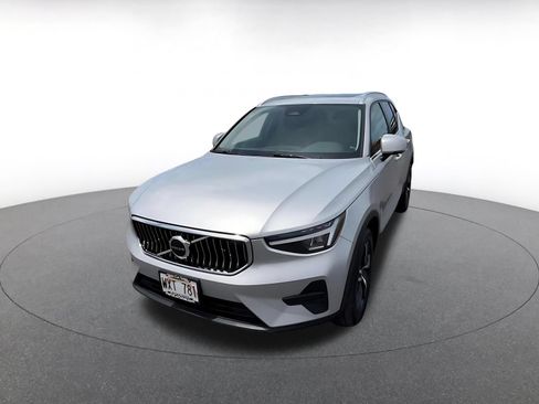Used 2024 Volvo XC40 B5 Core AWD/4WD image 7