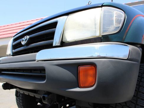 Used 2000 Toyota Tacoma 4x4 Xtracab V6 image 4
