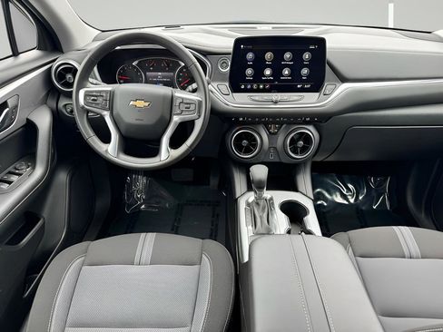 Used 2025 Chevrolet Blazer LT AWD/4WD image 5