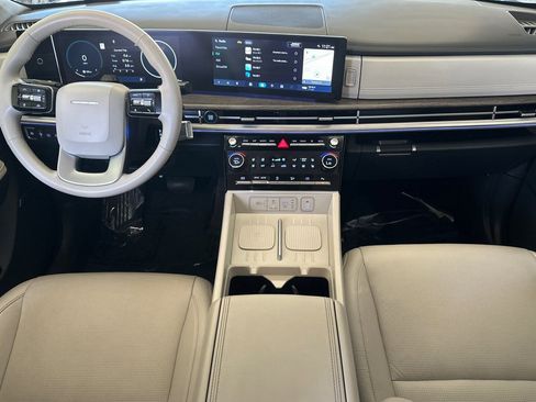 Used 2024 Hyundai Santa Fe Limited image 12