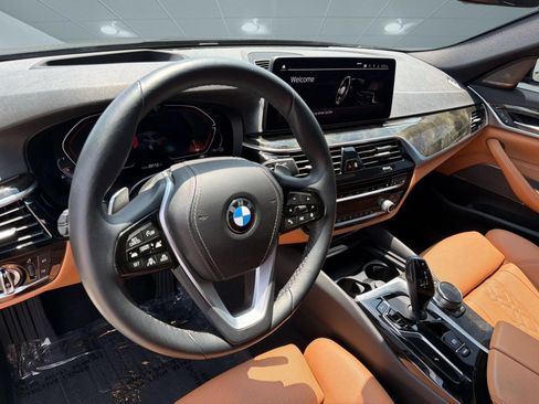 Used 2023 BMW 540i w/ Premium Package RWD image 28