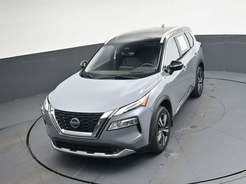 Used 2021 Nissan Rogue Platinum image 33