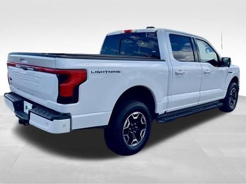 Used 2022 Ford F150 Lightning Platinum AWD/4WD image 8
