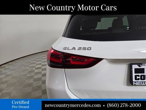 Certified 2022 Mercedes-Benz GLA 250 4MATIC image 11