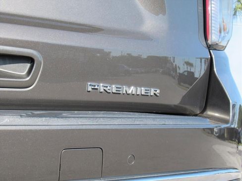 Used 2021 Chevrolet Tahoe Premier w/ Premium Package image 9