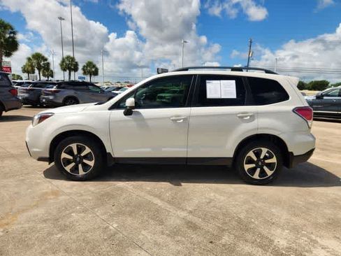 Used 2018 Subaru Forester 2.5i Premium AWD/4WD image 2