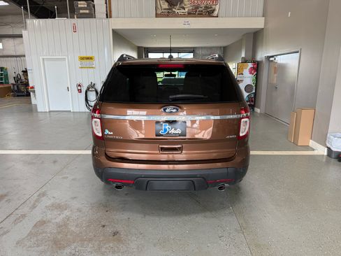 Used 2012 Ford Explorer Limited w/ Class III Trailer Tow Pkg AWD/4WD image 5