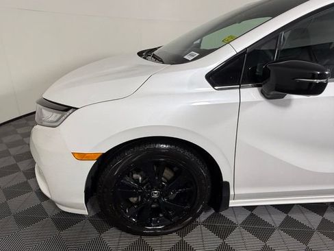 Used 2024 Honda Odyssey Sport image 12