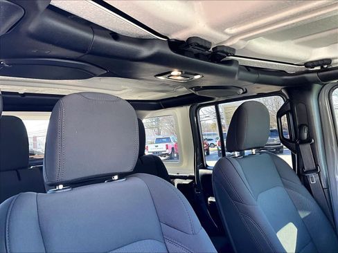 Used 2023 Jeep Wrangler Willys image 22